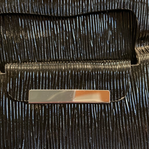 SIMI Mini iPad case. Rippled finish is high gloss black - Picture 3 of 5